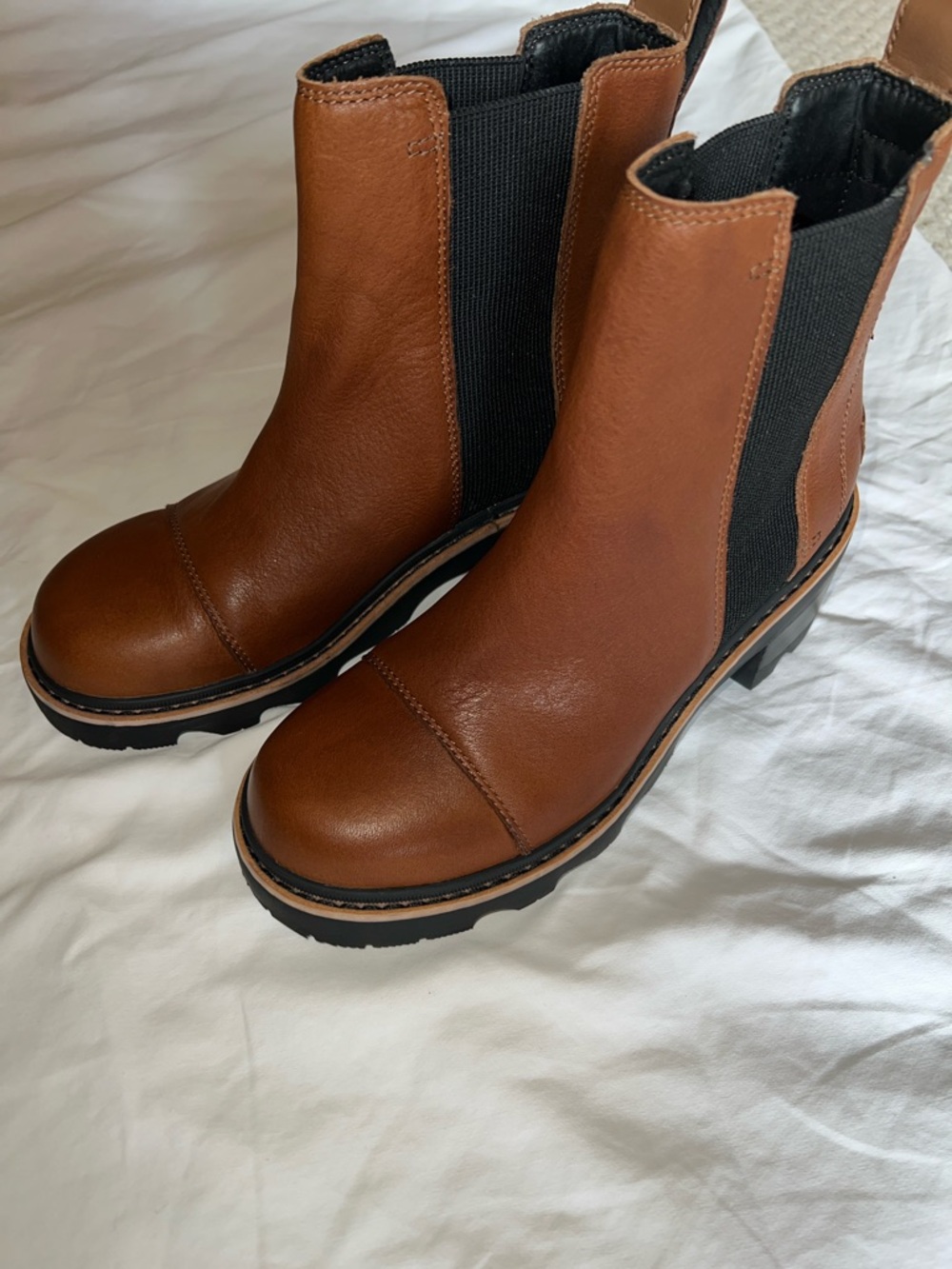 Sorel Now Leather Chelsea Ankle Boot velvet tan Sz. 8 pre-owned. Good cond. - Picture 4 of 8